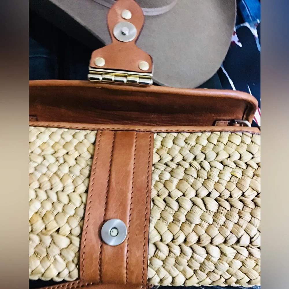 Michael Kors Santorini Straw Clutch - Picture 11 of 13